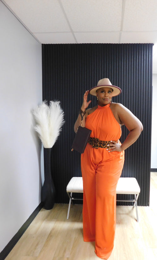The Lady In Orange (Curvy)